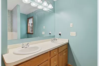 19 Logan Pl, Agawam, MA 01030 - Photo 19