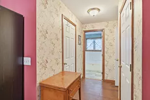 19 Logan Pl, Agawam, MA 01030 - Photo 17