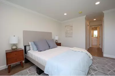 1400 Centre Street #303, Boston, MA 02131 - Photo 5