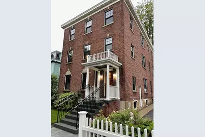 7 Linden St #2, Brookline, MA 02445 - Photo 5