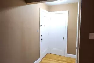 195 Thomas Burgin Pkwy, Quincy, MA 02169 - Photo 11