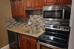 195 Thomas Burgin Pkwy, Quincy, MA 02169 - Photo 5