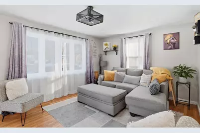 30 W Hill Road, Springfield, MA 01109 - Photo 3