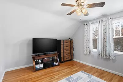 30 W Hill Road, Springfield, MA 01109 - Photo 17