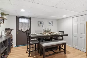 30 W Hill Rd, Springfield, MA 01109 - Photo 27