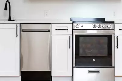 536 Broadway #204, Everett, MA 02149 - Photo 3