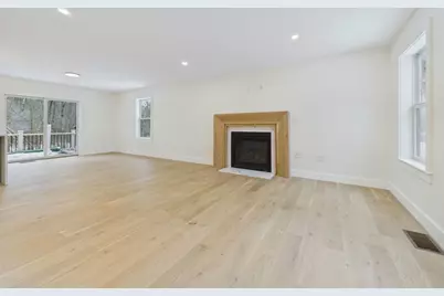 280 Plain St, Rehoboth, MA 02769 - Photo 15