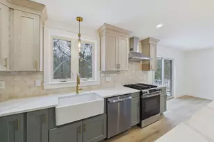 280 Plain St, Rehoboth, MA 02769 - Photo 13