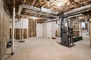 17 Courtyard Pl, Reading, MA 01867 - Photo 11