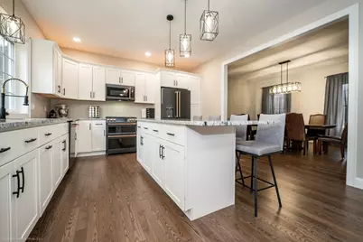 111 Dunbar St, Taunton, MA 02780 - Photo 9