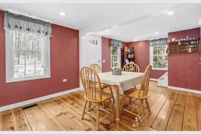 376 Douglas Street, Uxbridge, MA 01569 - Photo 9