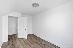 5 Floyd St, Lowell, MA 01852 - Photo 13