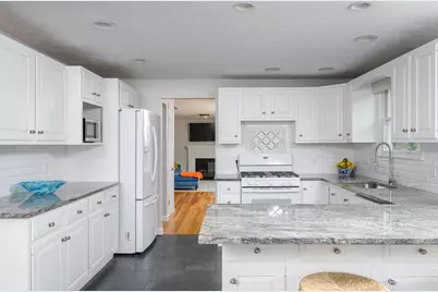 776 Main St, Hanover, MA 02339 - Photo 9