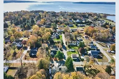 123 Calef Ave, Swansea, MA 02777 - Photo 5