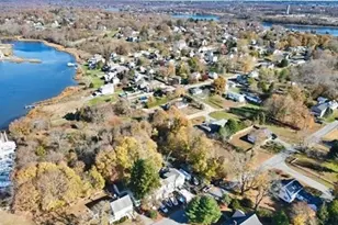 123 Calef Ave, Swansea, MA 02777 - Photo 7