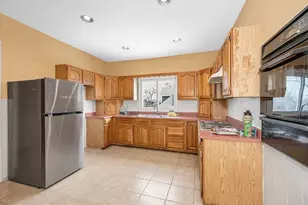 35 Bullard St, Boston, MA 02121 - Photo 17