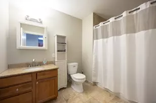 5170 Washington St, Boston, MA 02132 - Photo 17