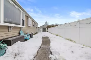 765 Pine Hill Dr, New Bedford, MA 02745 - Photo 33