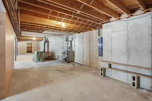 80 Elizabeth Dr, Ludlow, MA 01056 - Photo 23