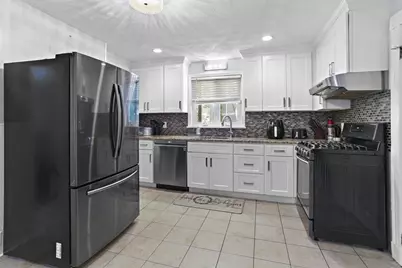 181 Green Street #1, Melrose, MA 02176 - Photo 3