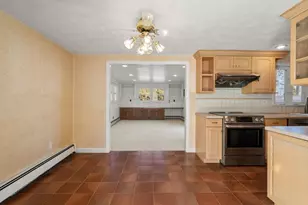 8 Stanley St, Natick, MA 01760 - Photo 5