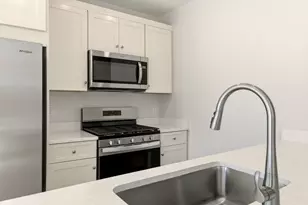 13 Merrimac St, Amesbury, MA 01913 - Photo 15