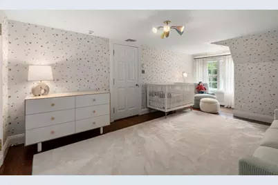 188 Heath St, Brookline, MA 02467 - Photo 25