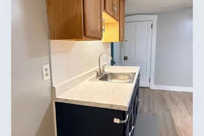 72 Wales St #3, Taunton, MA 02780 - Photo 3