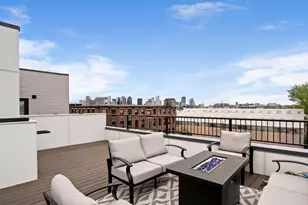 277 Border St, Boston, MA 02128 - Photo 33