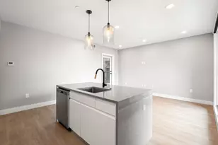 277 Border St, Boston, MA 02128 - Photo 11