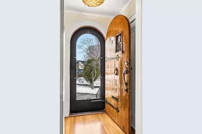 93 Churchill Ave, Arlington, MA 02476 - Photo 5