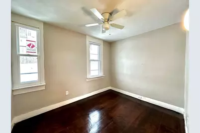 56 Clinton Ave #2R, Holyoke, MA 01040 - Photo 5