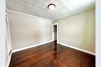 56 Clinton Ave #2R, Holyoke, MA 01040 - Photo 11