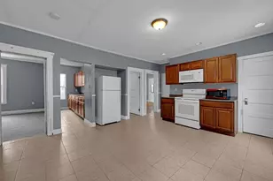 31 Boardman St, Worcester, MA 01606 - Photo 9