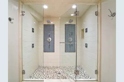 1 Worcester Sq #2, Boston, MA 02118 - Photo 23