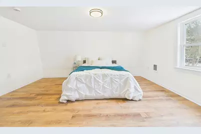 122 Truro St, New Bedford, MA 02745 - Photo 25