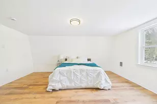 122 Truro St, New Bedford, MA 02745 - Photo 25