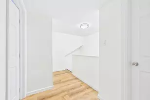 122 Truro St, New Bedford, MA 02745 - Photo 19