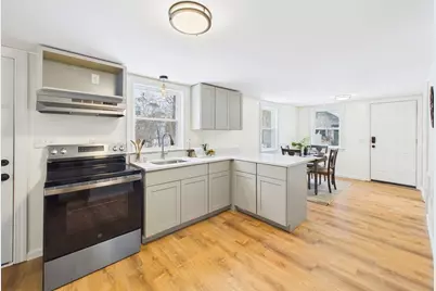 122 Truro St, New Bedford, MA 02745 - Photo 9