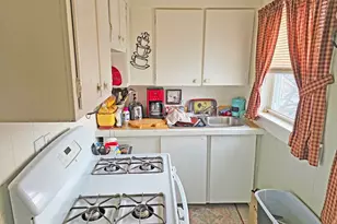 94 Snell St, Fall River, MA 02721 - Photo 15