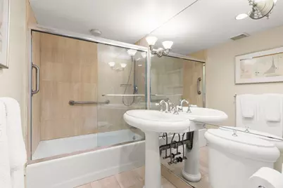 121 Pinckney St, Boston, MA 02114 - Photo 21