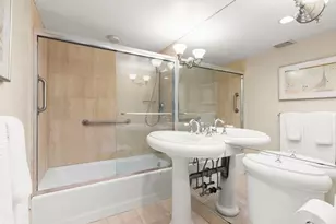 121 Pinckney St, Boston, MA 02114 - Photo 21