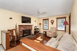 75 Jordan Rd, Franklin, MA 02038 - Photo 3