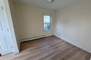 11 Union St, Easthampton, MA 01027 - Photo 15