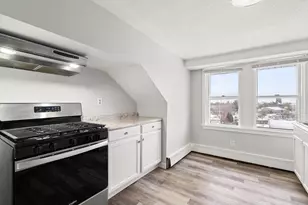 25 1/2 Porter St, Taunton, MA 02780 - Photo 9