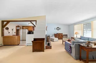 14 Grove St, Danvers, MA 01923 - Photo 3