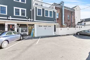 44 Maple St, Danvers, MA 01923 - Photo 3