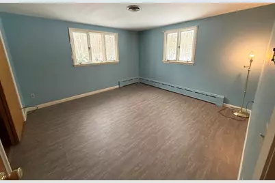 1090 Pleasant St, Paxton, MA 01612 - Photo 7