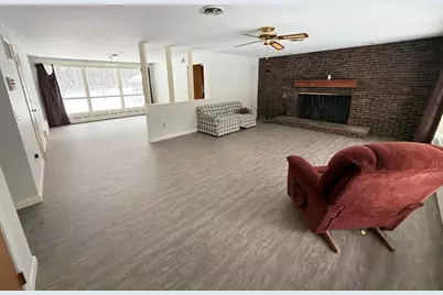 1090 Pleasant St, Paxton, MA 01612 - Photo 3