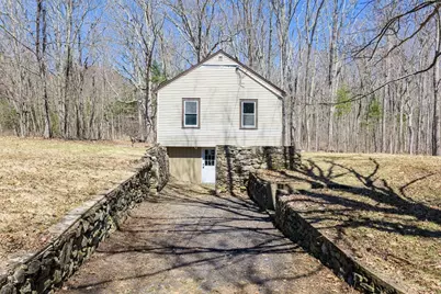 72 NW Schoolhouse Rd, Dudley, MA 01571 - Photo 35